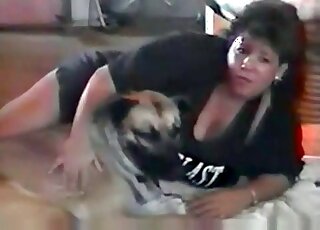 Chubby MILF loves getting her pussy licked by an aroused dog